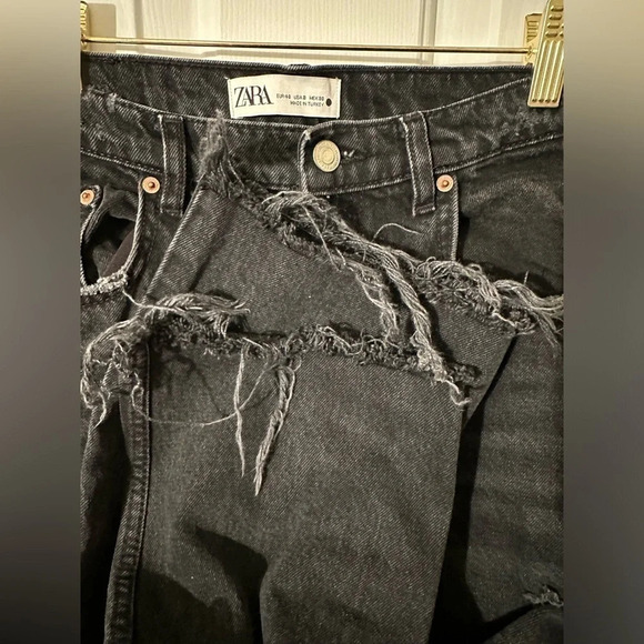 ZARA The High Waist Kick 8 Distressed Black Raw Hem Light Destroy Jean - Picture 4 of 10